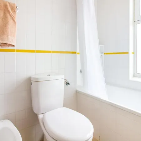 2 Bedroom In Apartment