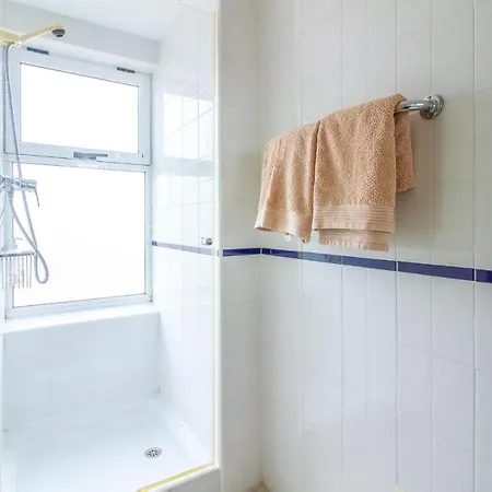 아파트 2 Bedroom In *